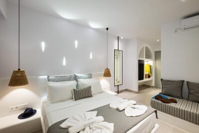 Quartano Luxury Cycladic Residence-02
